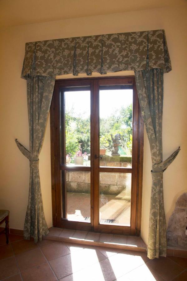 Casale San Pietro Bed & Breakfast Otricoli Ngoại thất bức ảnh