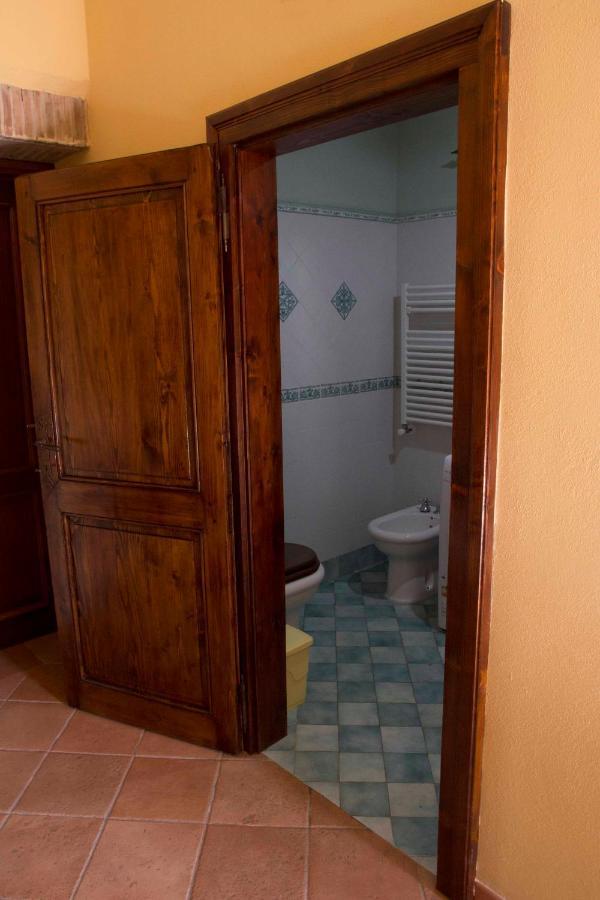 Casale San Pietro Bed & Breakfast Otricoli Ngoại thất bức ảnh